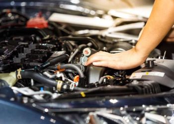 Як перевірити двигун при покупці вживаного авто: поради для водіїв Дніпра | АВТО НОВИНИ |