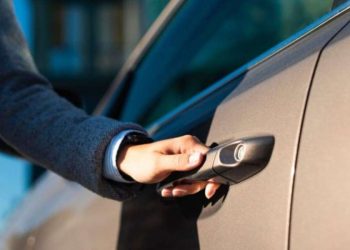 Як водіям Дніпра відчинити двері авто без ключів: способи | АВТО НОВИНИ |