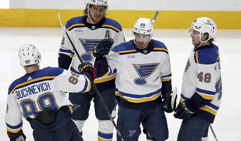 Кароліна виграла у Коламбуса, Сент-Луїс за буллітами здолав Анахайм