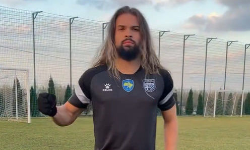 Клуб Другої ліги підписав... Аквамена. Бразильця вже по-супергеройськи представили