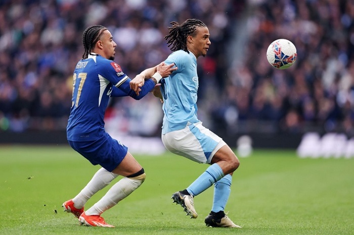 «Манчестер Сити» на последних минутах чудом обыграл «Челси» и вышел в финал Кубка Англии