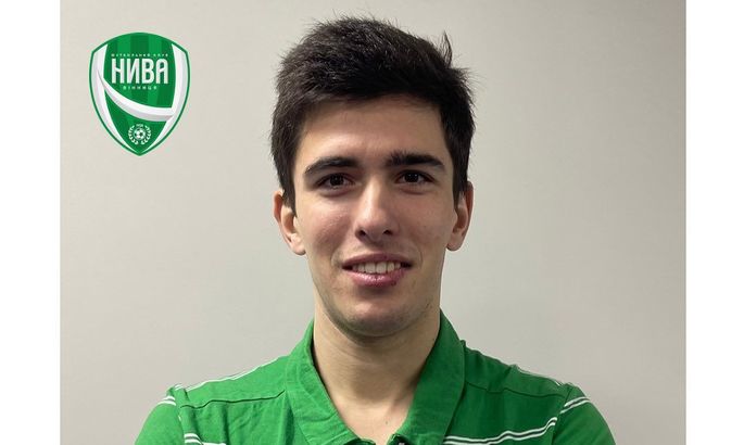 Нива В підписала ексхавбека Металурга-2
