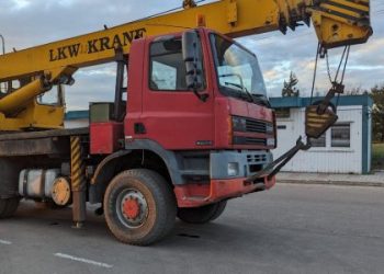 Пенсіонер з Львівщини намагався незаконно ввезти до України автокран — Львівщіна