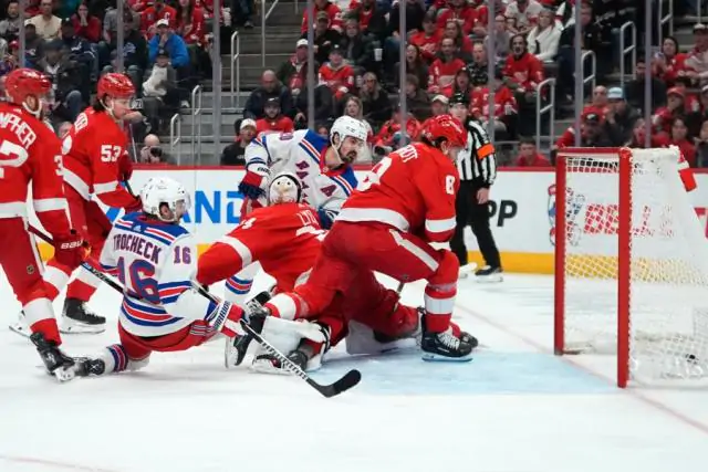 Рейнджерс вирвали перемогу у Детройта, Арізона закинула 7 шайб Вегасу