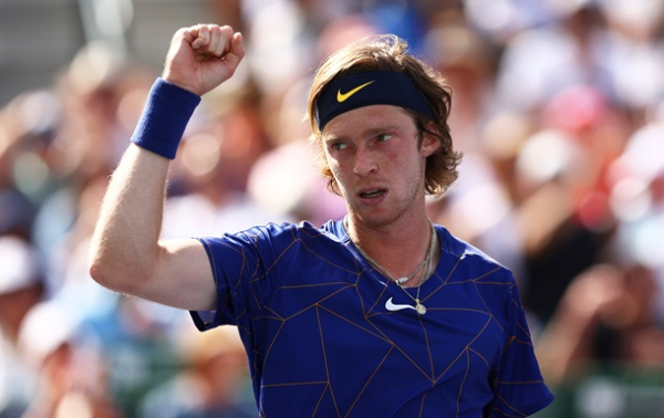 Российский теннисист предлагает отдать призовые за Уимблдон Украине