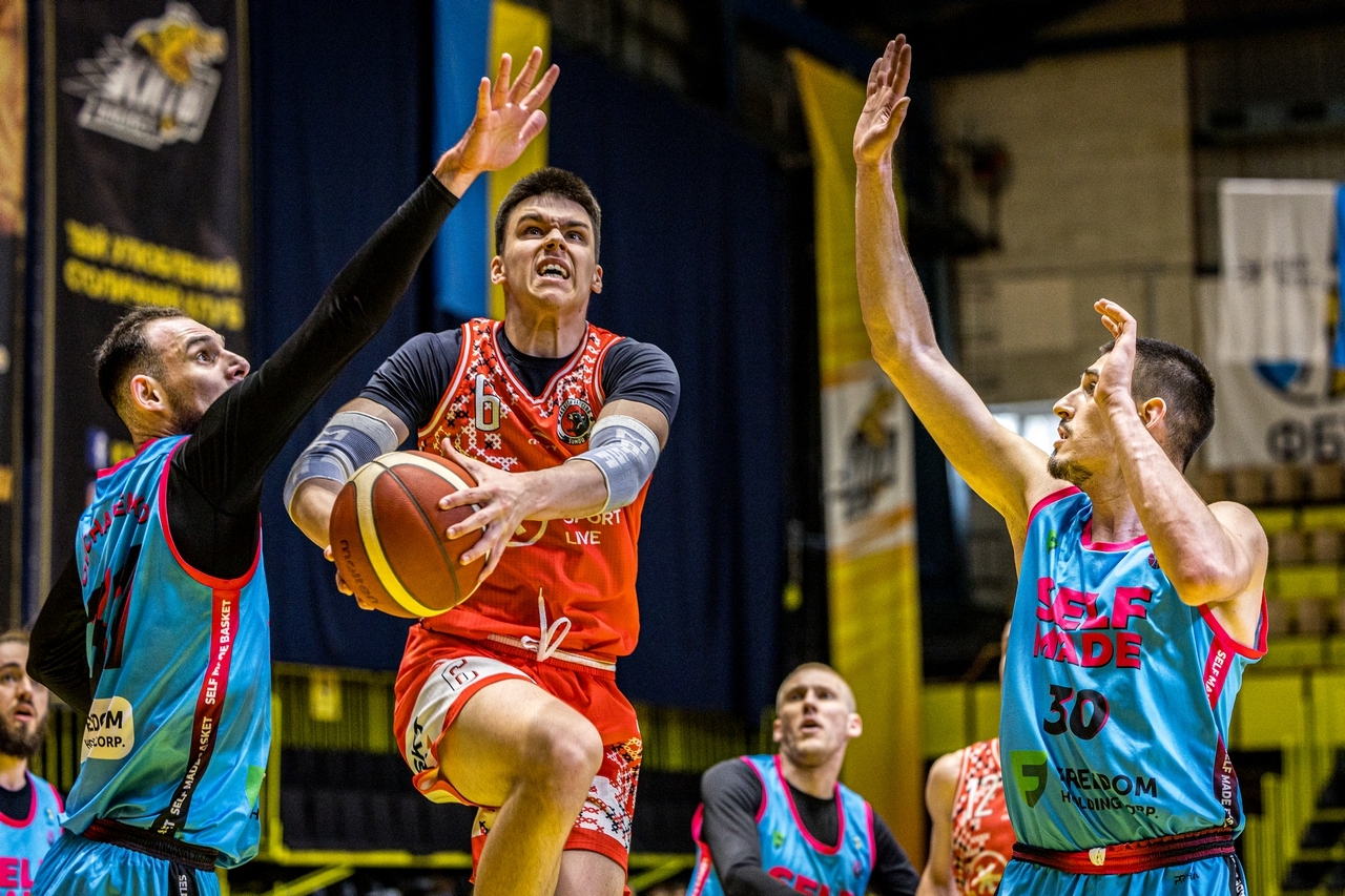 СумДУ обіграв Селф Мейд у матчі Вищої ліги: фотогалерея