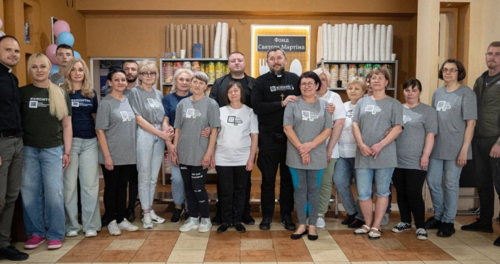 Волонтери соціальної кухні в Херсоні / Херсонська МВА