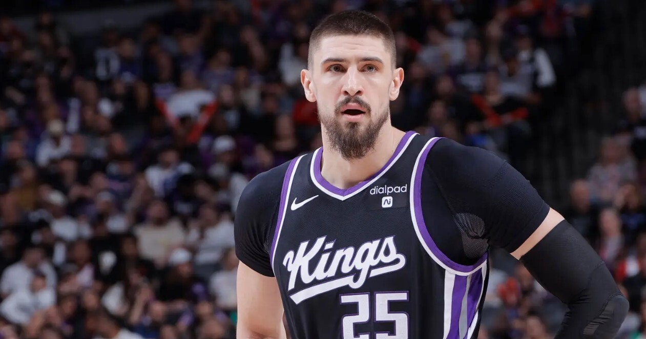 Українці за кордоном: Лень зіграв 11 хвилин проти Нью-Йорка, Гаврильчик набрала 10 очок проти Праги