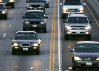 Водіям доведеться їздити з ближнім світлом фар за містом цілий рік | АВТО НОВИНИ та області |