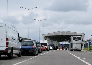 Вышла замуж, чтобы помочь сыну подруги уехать из Украины: на Львовщине судили женщину с инвалидностью – Дніпро