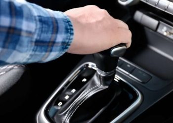 Автоматична коробку передач: 5 головних помилок, які її вбивають | АВТО НОВИНИ |