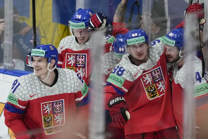 Чехия разгромила Швецию в полуфинальном матче Чемпионата мира-2024 по хоккею