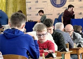 Черкасець показав високий рівень на всеукраїнських змаганнях зі швидких шахів — Новости Черкасс