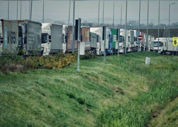 Далекобійникам-ухилянтам, які кидають авто за кордоном, готують покарання | АВТО НОВИНИ |