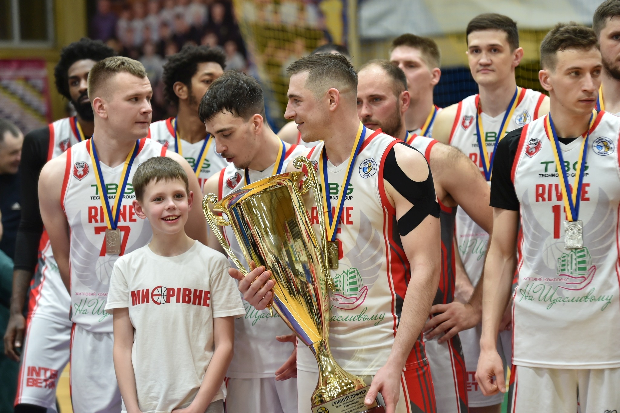 Два комплекти нагород та історичний сезон БК Рівне в Суперлізі: відеосюжет про візит до міської ради