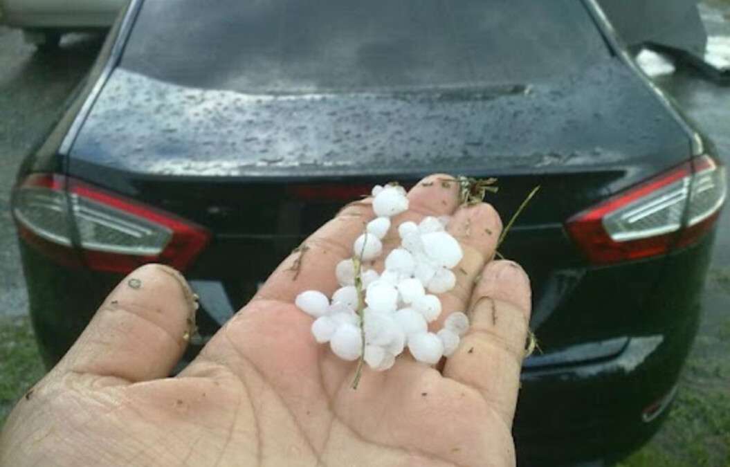 Захистити авто від граду