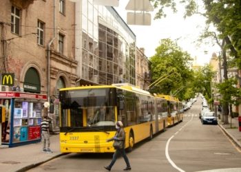 Київрада знову відхилила петицію про скасування зупинки транспорту під час тривоги