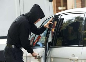 Крадіжки з авто: 5 речей, які приваблюють злодіїв | АВТО НОВИНИ |