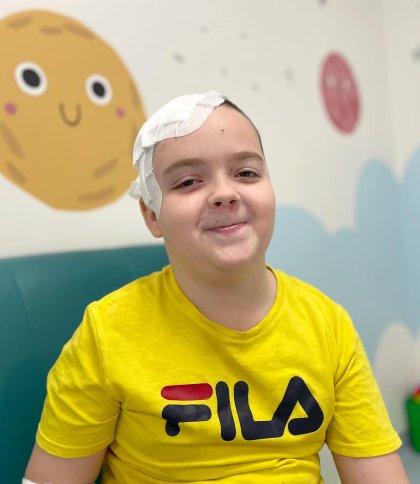 9-річний Михайло після операції