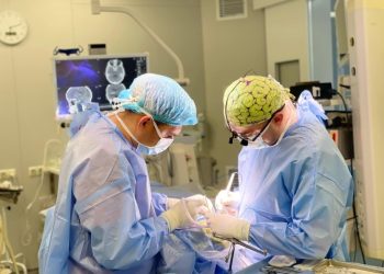 Львівські нейрохірурги видалили уламок міни з мозку 9-річного хлопчика