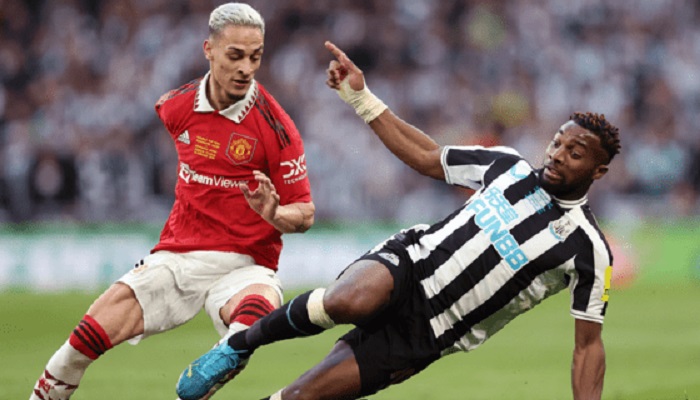 «Манчестер Юнайтед» дожал «Ньюкасл» в 34 туре АПЛ, сохранив шансы на зону еврокубков