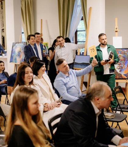 На благодійному аукціоні у Києві зібрав 4 млн грн на потреби ЗСУ