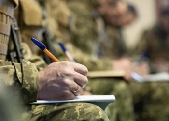 Треба «стати» в електронну чергу. Як записатися на прийом до ТЦК, щоб оновити дані