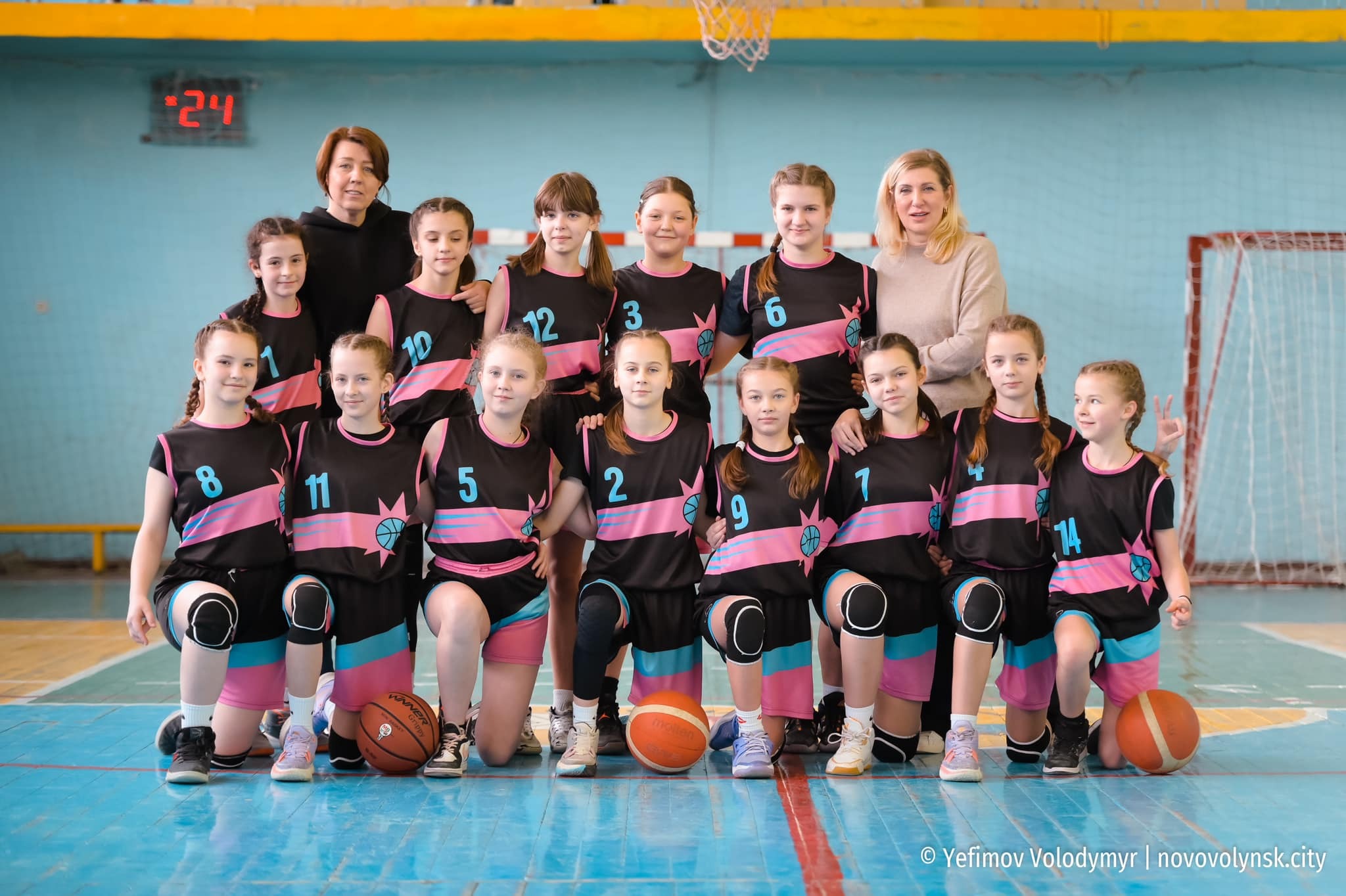 ВЮБЛ серед дівчат 2012 року: представлення команди ДЮСШ Нововолинськ