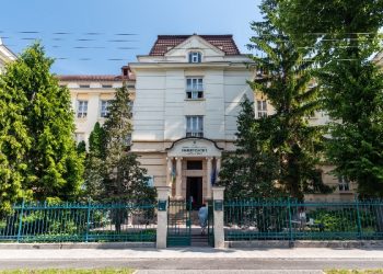 Чи передають у Львівському медуніверситеті списки відрахованих студентів до ТЦК