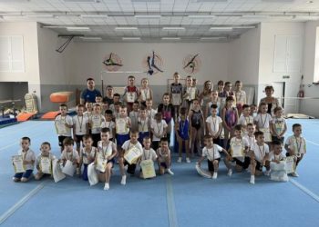 Юні спортсмени змагались на чемпіонаті зі спортивної гімнастики — Новости Черкасс