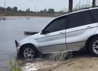 На Золотоніщині з річки дістали автомобіль, одна особа загинула — Новости Черкасс