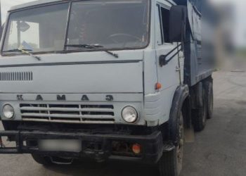 Патрульні продовжують виявляти документи з ознаками підробки: цього разу КАМАЗ — Новости Черкасс