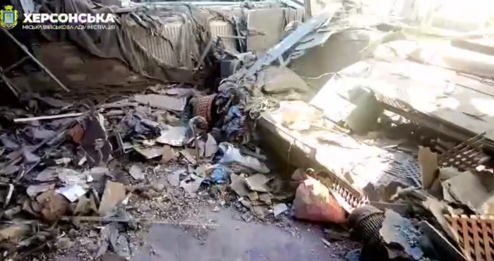 Наслідки обстрілів у Херсоні / Фото Херсонської МВА