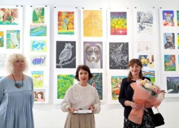 Учні дитячої художньої школи ім. Данила Нарбута представили звітну виставку — Новости Черкасс