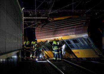 В Чехии пассажирский поезд, следовавший в Украину, столкнулся с грузовым: что известно – Дніпро