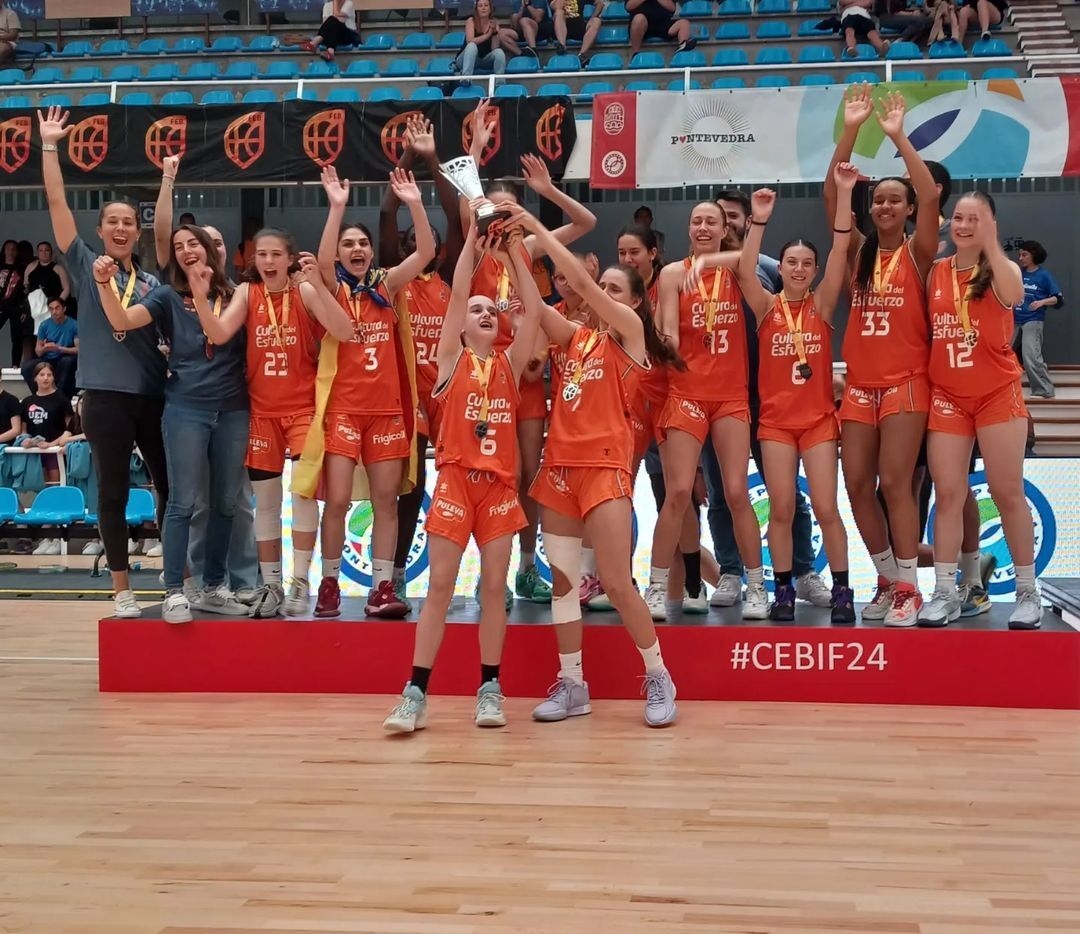 Валенсія Баскет з Анастасією Ліщук завоювали срібло: результати команд українців на дівочому та юнацькому чемпіонатах Іспанії U-14