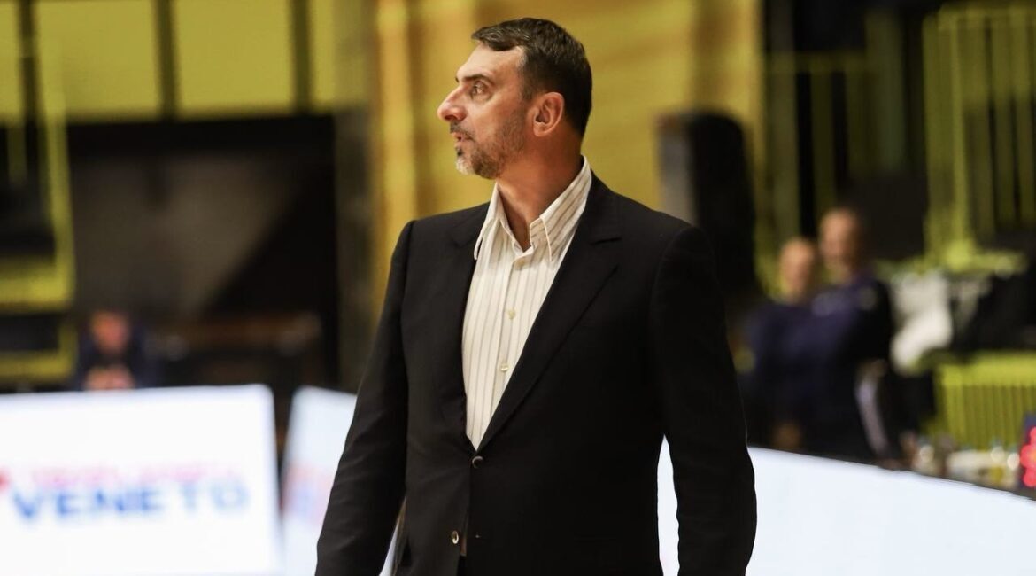 Володимир Холопов: Треба зробити все, щоб зберегти кістяк збірної України, адже ця команда може грати не один сезон