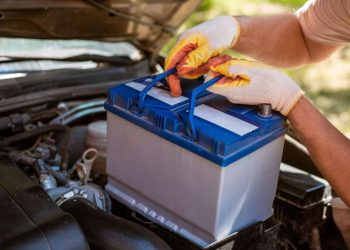 Акумулятор авто вийшов з ладу через спеку: що з цим робити | АВТО НОВИНИ |