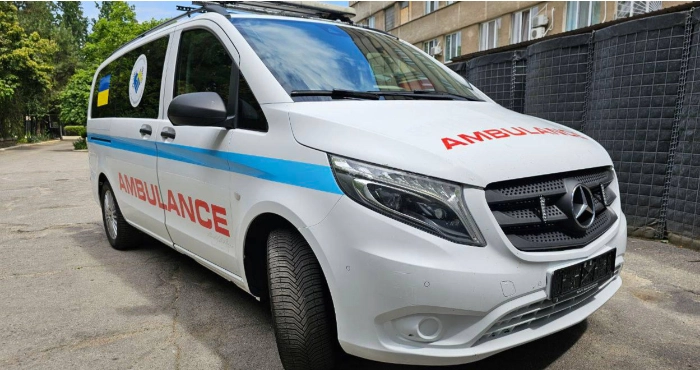 Медичний автомобіль для Херсонської дитячої лікарні. Фото: Херсонська обласна військова адміністрація/Telegram.