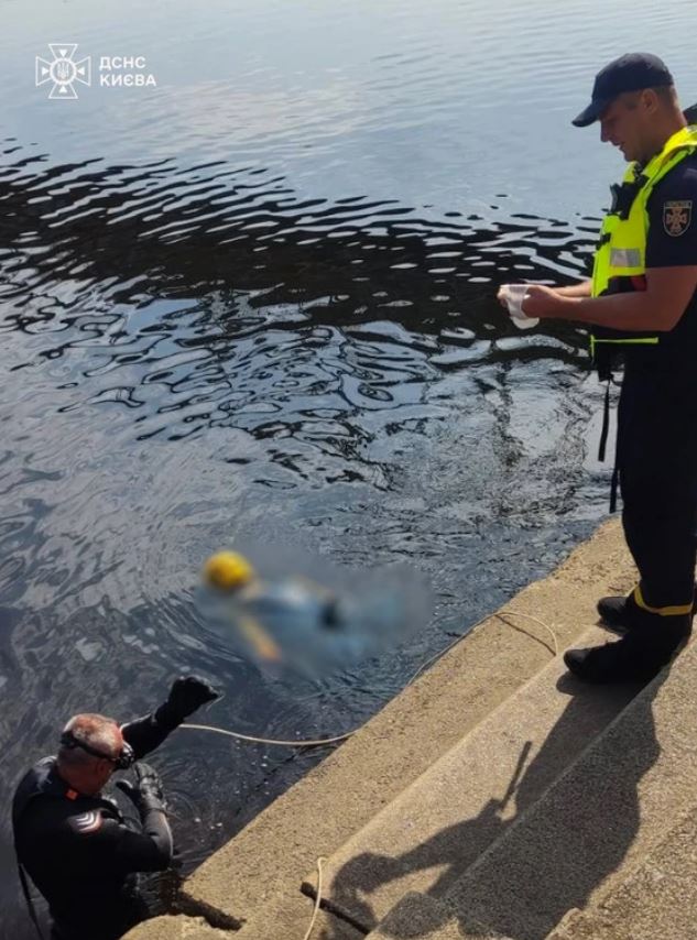 Новости Днепра про Из Днепра вытащили тело парня, который упал в реку из-за обрыва канатной дороги в Киеве