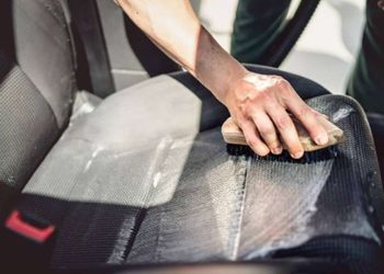 Як самостійно почистити салон автомобіля: прості методи | АВТО НОВИНИ |