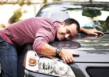 Купівля вживаного авто: які ознаки свідчать про поганий стан машини | АВТО НОВИНИ |