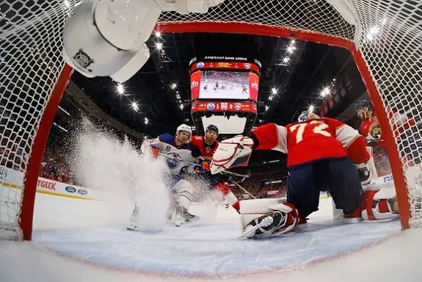 Названо дату старту нового сезону НХЛ