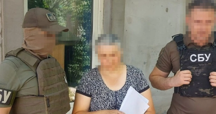 Затримана правоохоронцями колаборантка з Херсонщини. Фото: Служба безпеки України/Telegram.