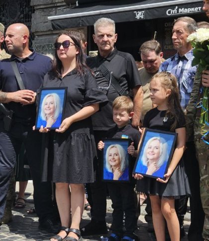 Ірину Фаріон ховають у Львові: пряма трансляція