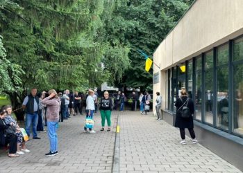 У Львові вдвічі зросла кількість охочих оновити свої дані. У ЦНАПах можуть виникати затримкки