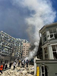 Новости Днепра про В Киеве в результате вражеского обстрела изуродована детская больница