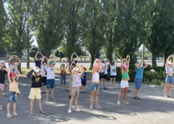 Відпочивальники оздоровчого табору стали учасниками руханки Олімпійського дня — Новости Черкасс