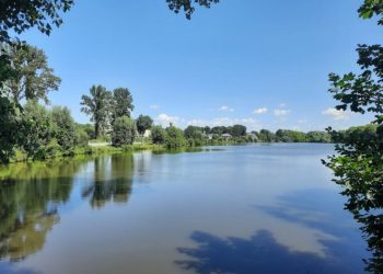 Водій ледь не втонув у селі Колодіївка на Тернопільщині