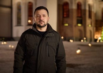 Зеленський дав доручення щодо відключення світла, зокрема перевірити готовність мобільних операторів